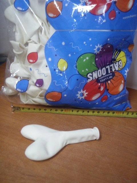 Balony gumowe białe serca 100 szt Balony gumowe białe serca 100 szt