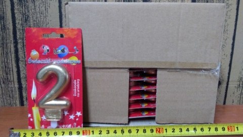 Świeczka 24szt. cyfra złota ,,2'' | 63-42 Świeczka 24szt. cyfra złota ,,2'' | 63-42
