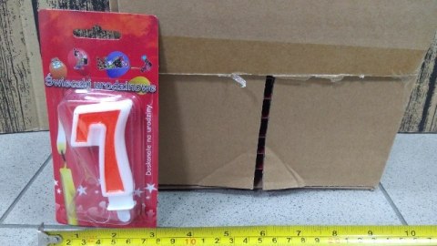 Świeczka 24szt. cyfra CZERWONA ,,7'' Świeczka 24szt. cyfra CZERWONA ,,7''