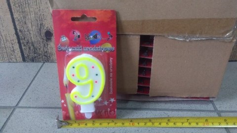 Świeczka 24szt. cyfra KROPKI ,,9'' Świeczka 24szt. cyfra KROPKI ,,9''