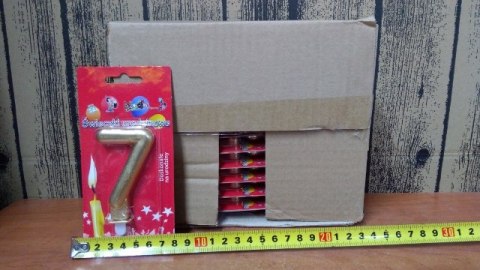 Świeczka 24szt. cyfra złota ,,7'' Świeczka 24szt. cyfra złota ,,7''