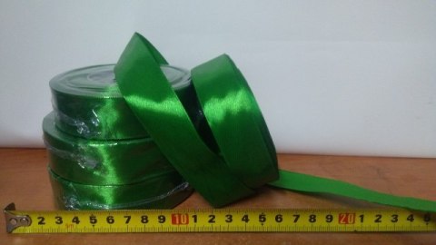 Wstążka satynowa 25mmx32m CIEMNO-ZIELONA 4szt. | AX25-20 Wstążka satynowa 25mmx32m CIEMNO-ZIELONA 4szt. | AX25-20