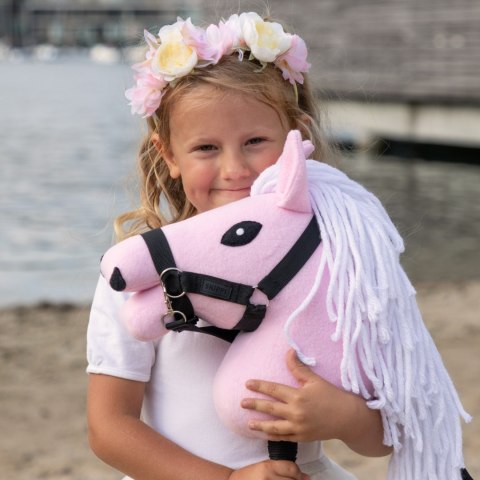 Skippi - lekki mały hobby horse A5 - różowy - prezent na dzień dziecka Skippi - lekki mały hobby horse A5 - różowy - prezent na dzień dziecka