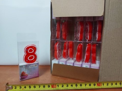 Świeczka 12szt. urodziny ''8'' KROPKI Świeczka 12szt. urodziny ''8'' KROPKI