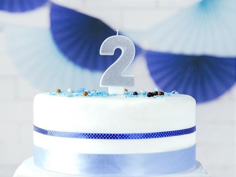 Świeczka urodzinowa Cyferka 2, srebrny Partydeco Świeczka urodzinowa Cyferka 2, srebrny Partydeco