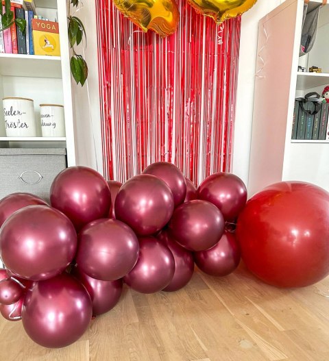 Balony lateksowe Strong, Bordowe, Metallic Maroon, 30cm, 50 szt. Partydeco Balony lateksowe Strong, Bordowe, Metallic Maroon, 30cm, 50 szt. Partydeco